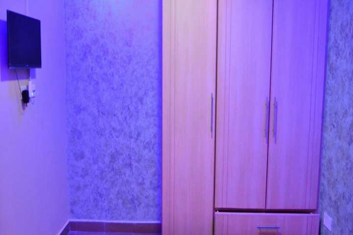 Room 10 of 44