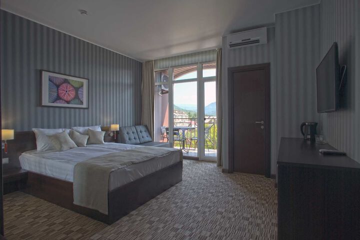 Room 5 of 49