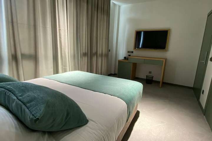 Room 49 of 62