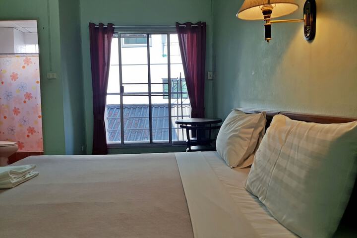 Room 5 of 21