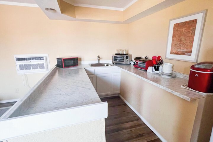 Private kitchenette