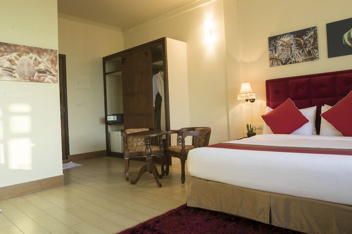 Room 10 of 46