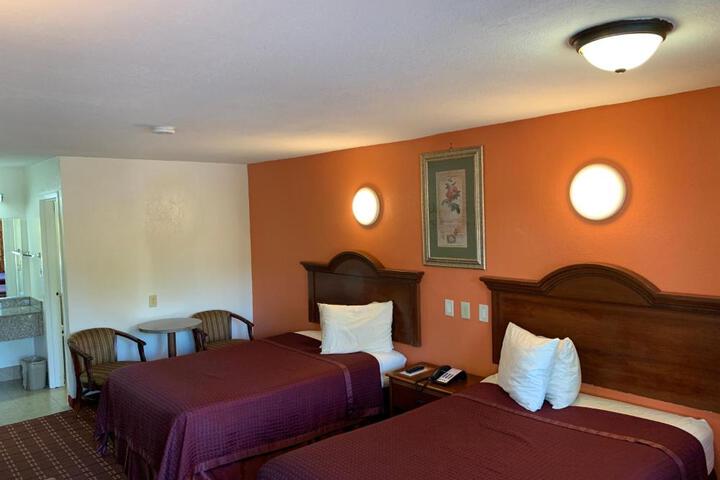 Basic 2 Double Beds (9 of 11)