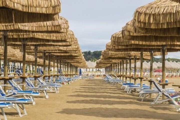 Beach 21 of 26