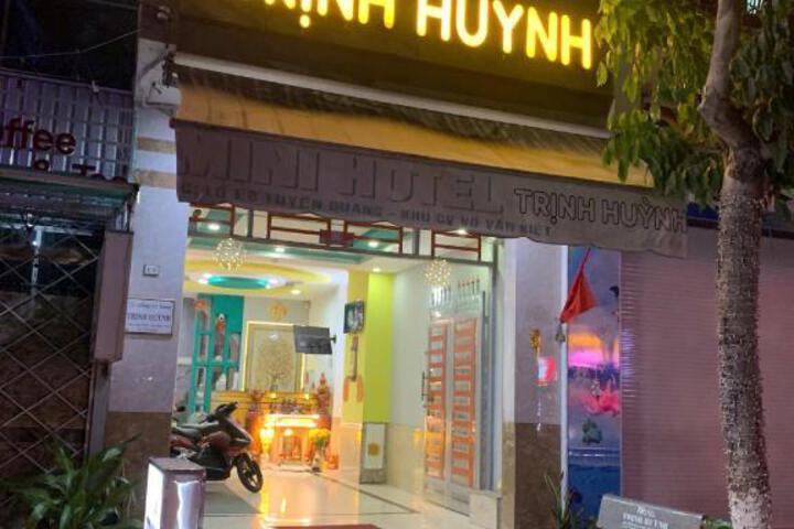 Mini hotel Trịnh Huỳnh