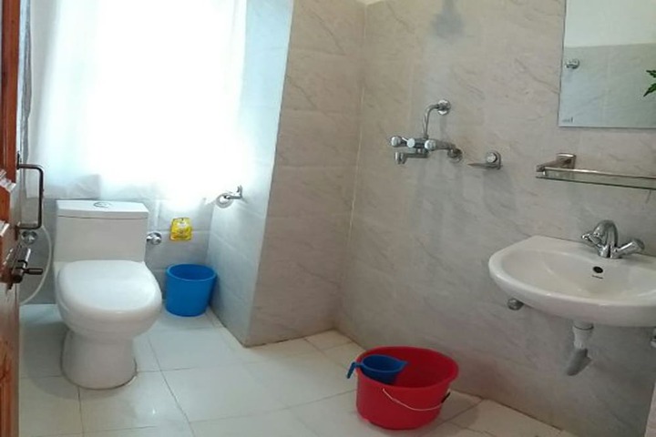 Room 25 of 43