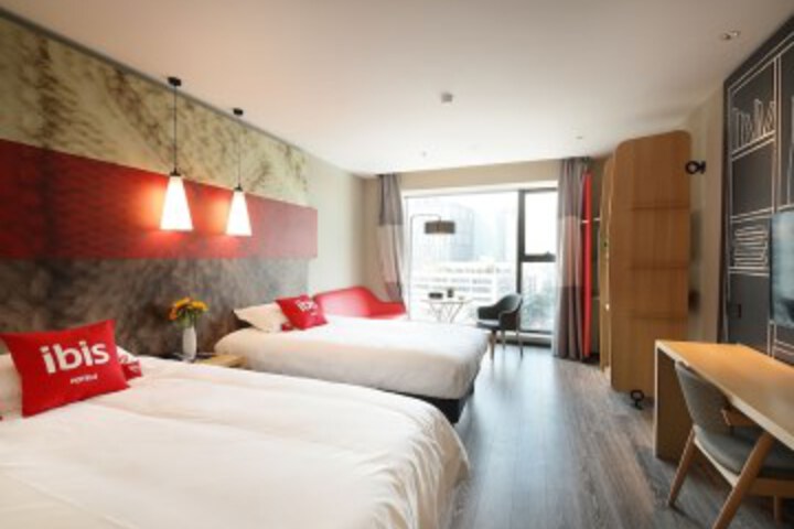 Room 17 of 50