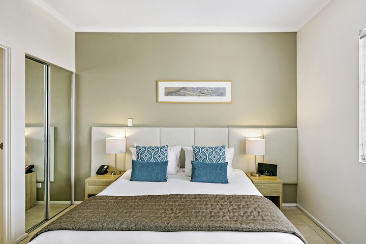 Room 12 of 72