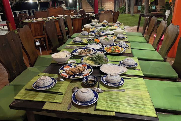 Dining 94 of 120
