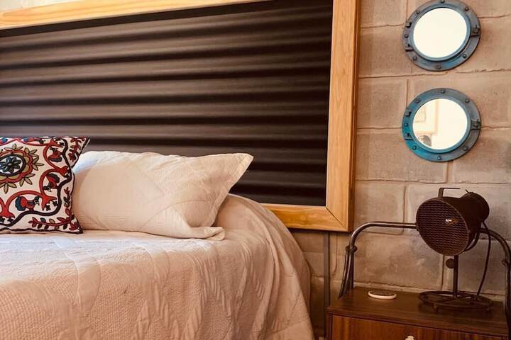Room 4 of 35