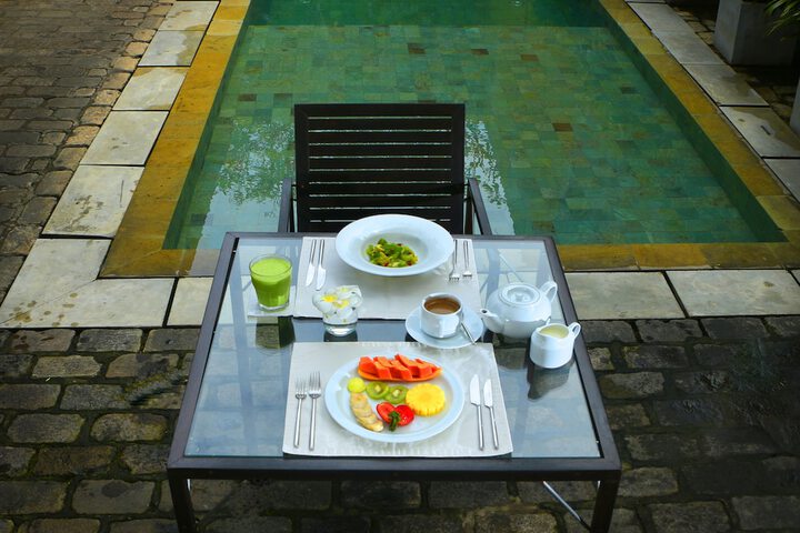 Dining 54 of 60