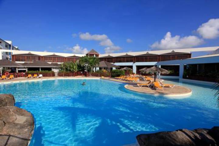 Pool Hotel