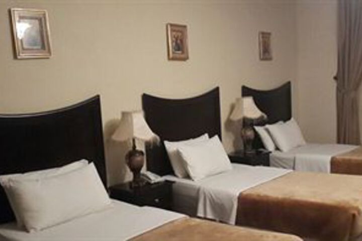 Room 18 of 27