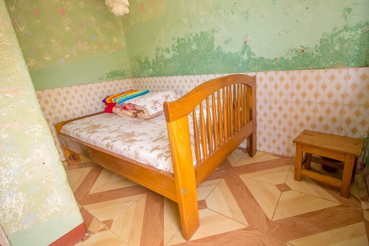 Room 12 of 20