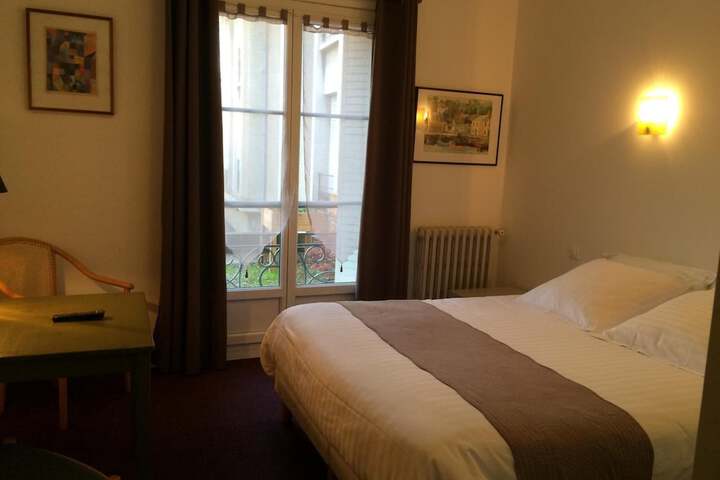 Room 17 of 42