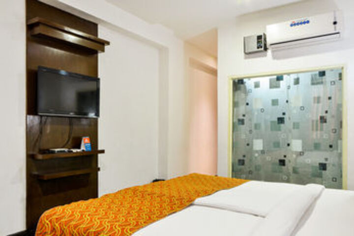 Room 17 of 35
