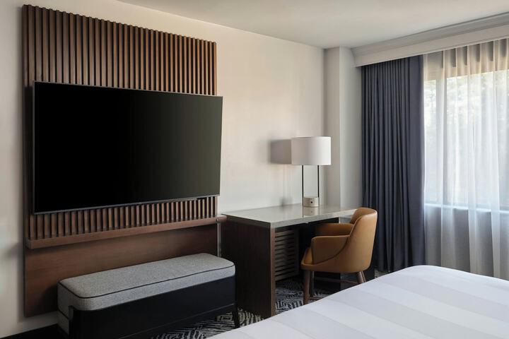 Room 18 of 64