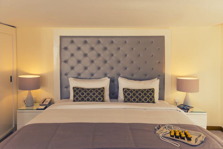 Room 6 of 53