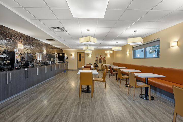 Breakfast area