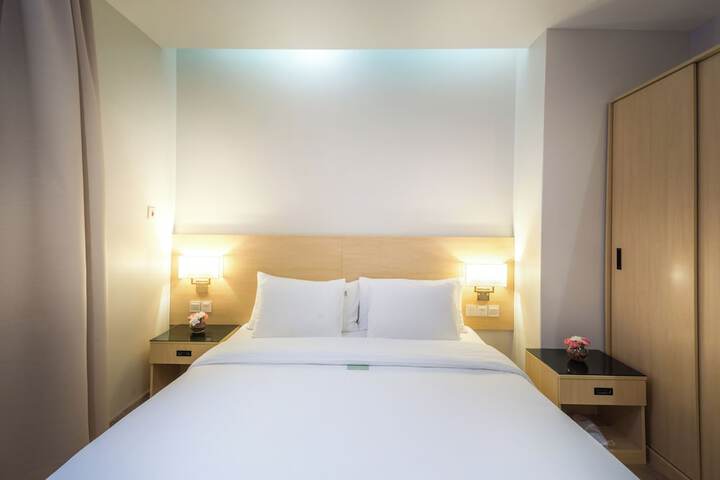 Room 18 of 60