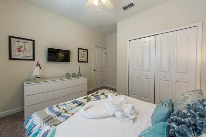 Room 3 of 36