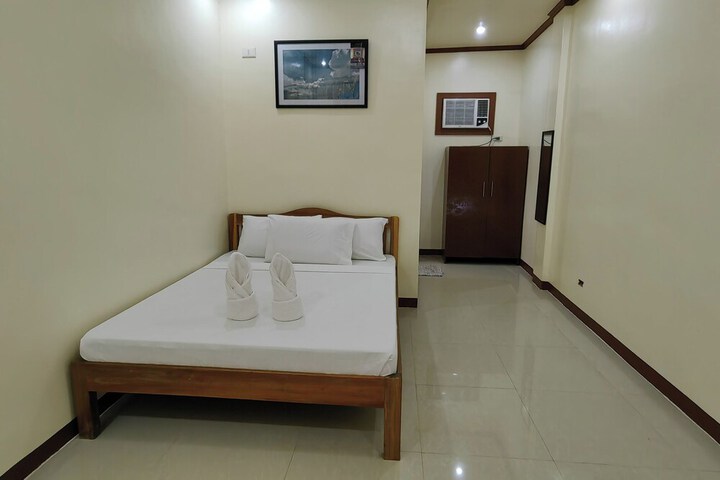 Room 15 of 32