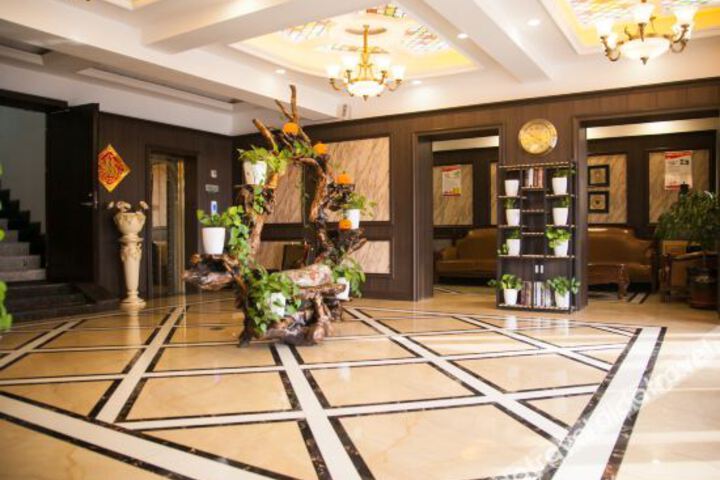 Hotel Interior 10 of 27