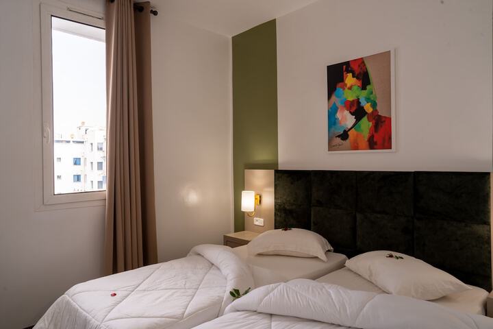 Room 11 of 48