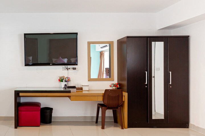 Room 40 of 93