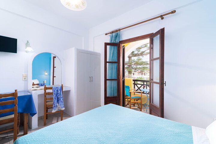 Room 7 of 76