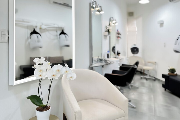 Hair salon