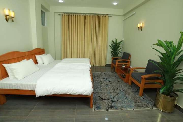 Room 9 of 35