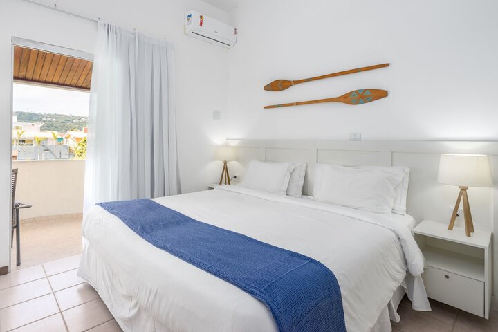 Room 4 of 44