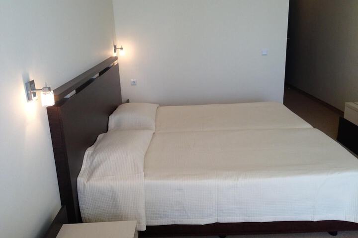 Room 10 of 47