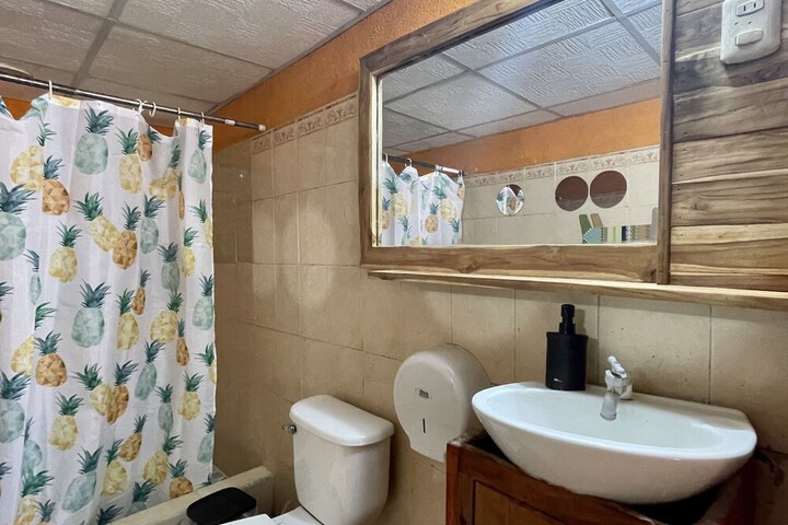 Room 42 of 127