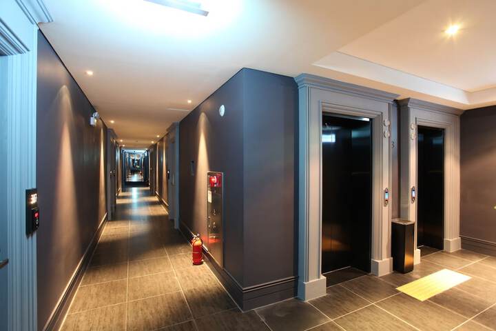 Ballroom/Hall 49 of 51