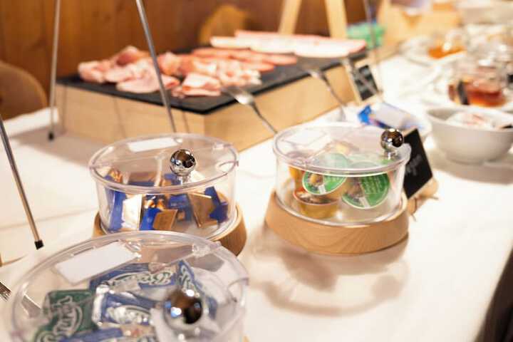 Dining 15 of 19