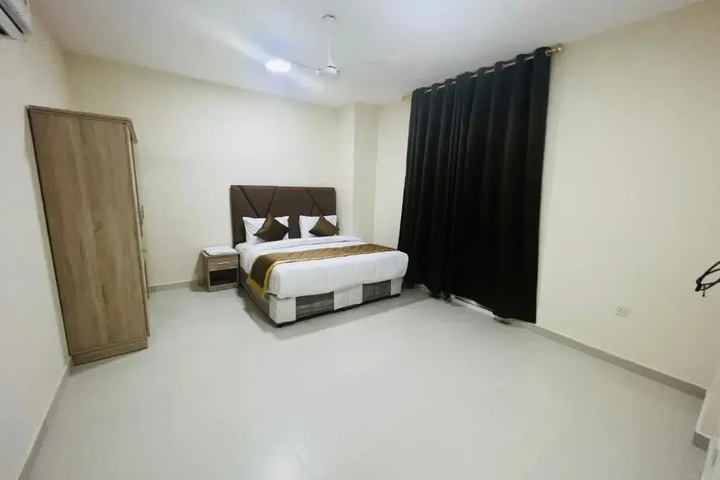 Room 3 of 10