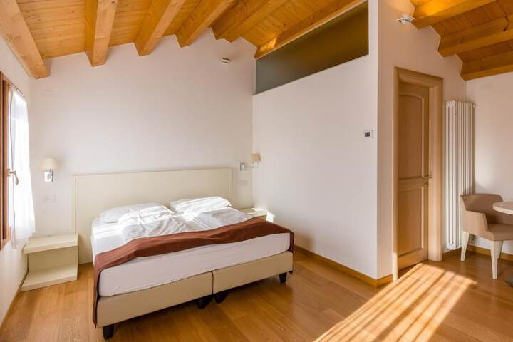 Room 14 of 52