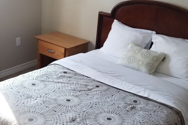 Room 30 of 163