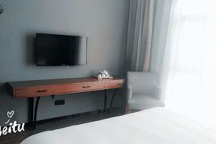 Room 79 of 94