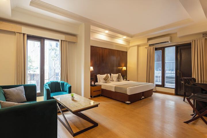Room 3 of 60