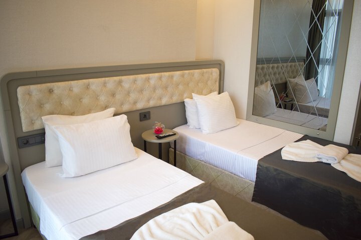 Room 14 of 42