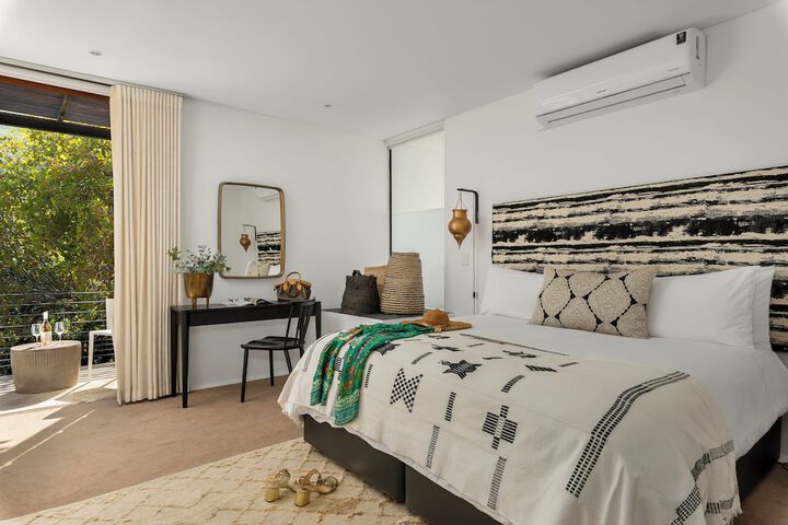 Room 6 of 36