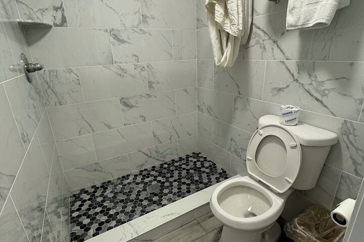 Room 27 of 31