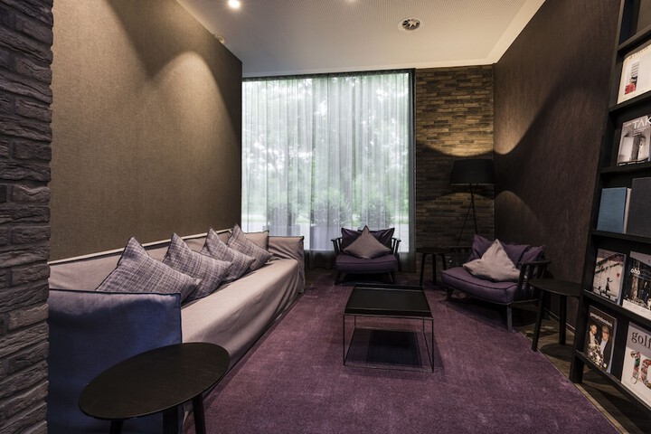 Entrance & Lobby