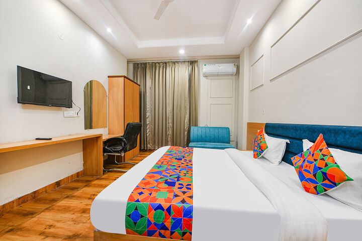 Room 25 of 44