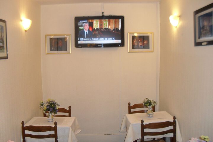 Dining 64 of 70