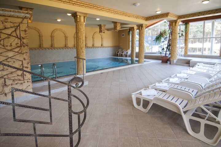 Pool 18 of 42
