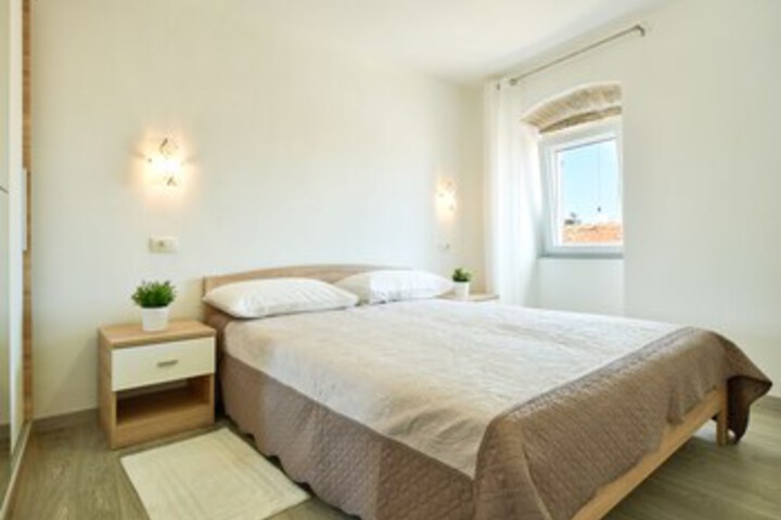 Room 189 of 306